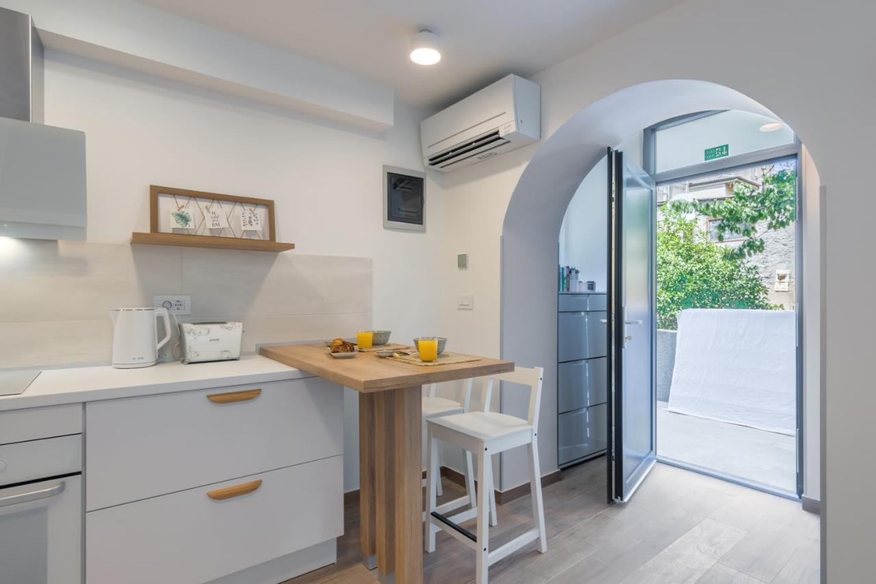 Apartment Norah With Private Parking بولا المظهر الخارجي الصورة